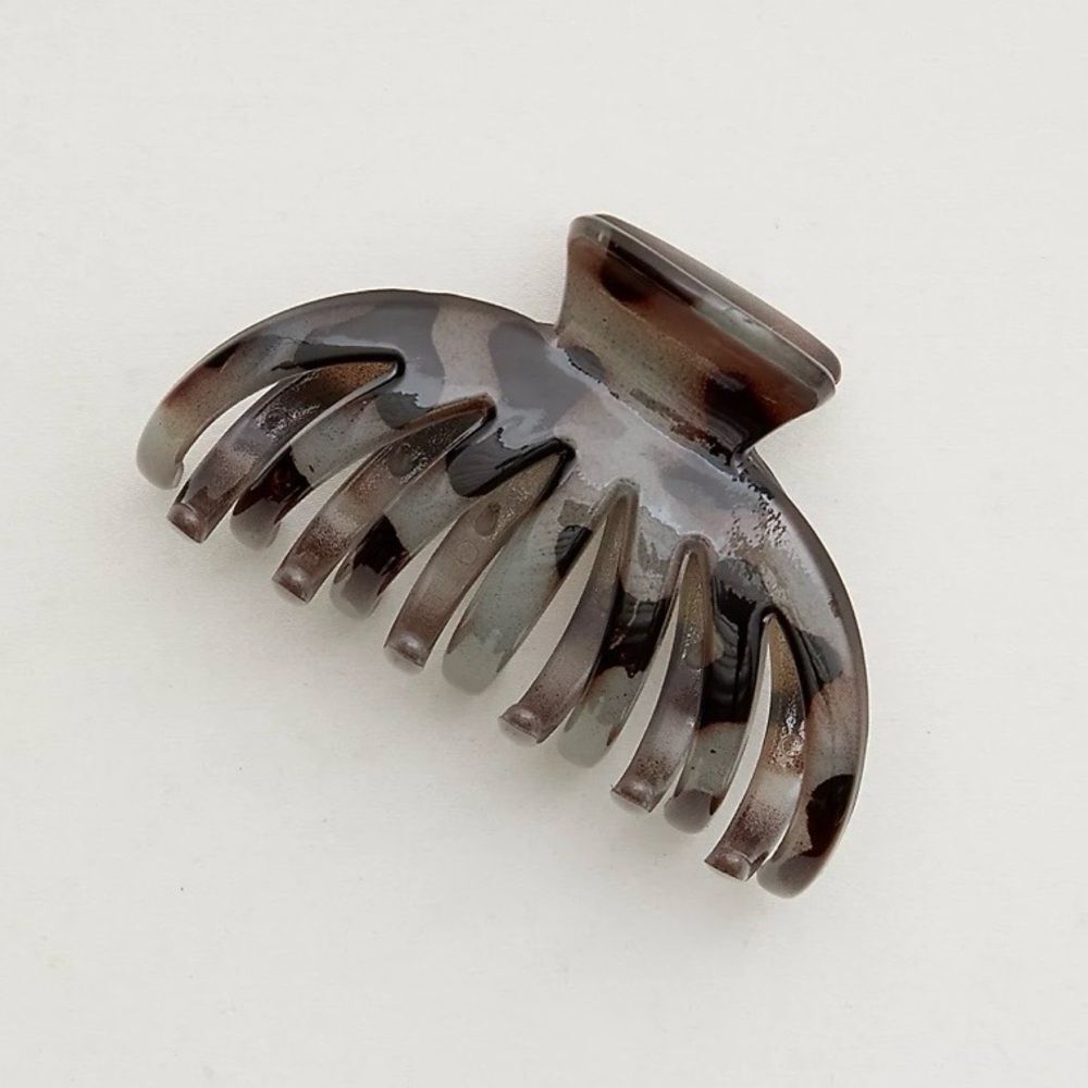 aerie Black Tan Marble Octopus Claw Hair Clip - Picture 5 of 11
